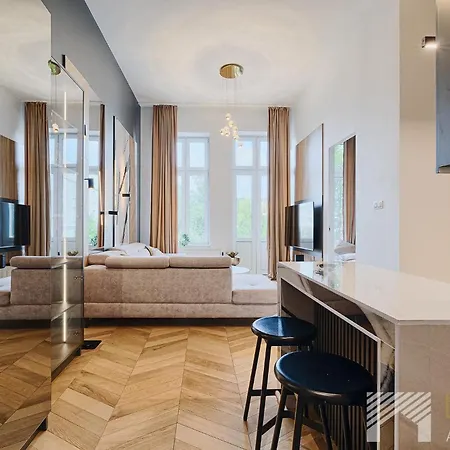 公寓 Jaracza Exclusive By Lookap - Darmowy Parking W Centrum!! 罗兹